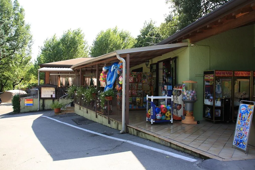 **** Campeggio Camping Piantelle Moniga del Garda Italia