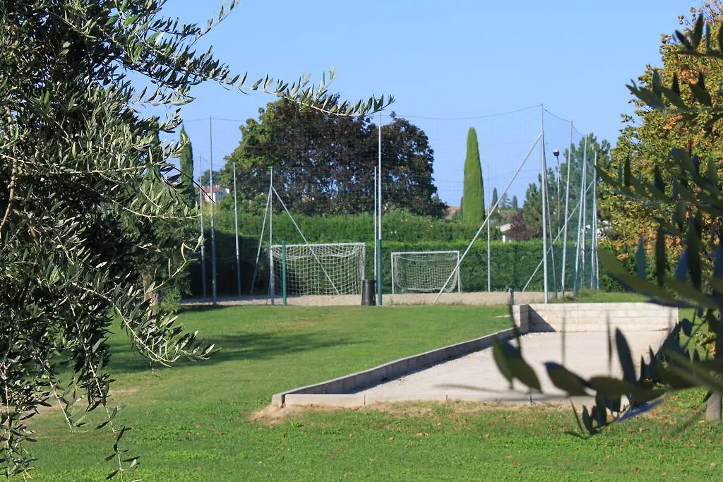 皮安特勒露营地 Moniga del Garda 4*,